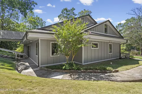 Exterior - 11360 1st Cypress Cv, Hernando, MS 38632 photo 4 of 14