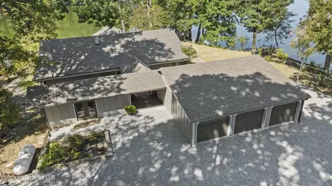 Exterior - 11360 1st Cypress Cv, Hernando, MS 38632 photo 13 of 14