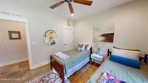 Bedroom - 856 E Woodford Cv, Hernando, MS 38632 photo 9 of 9