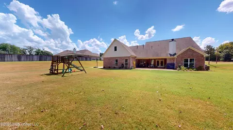 Exterior - 856 E Woodford Cv, Hernando, MS 38632 photo 7 of 8