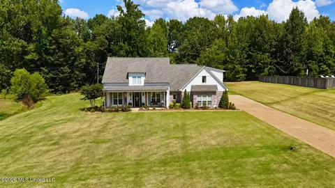 Exterior - 856 E Woodford Cv, Hernando, MS 38632 photo 1 of 8
