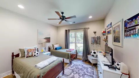 Bedroom - 856 E Woodford Cv, Hernando, MS 38632 photo 8 of 9