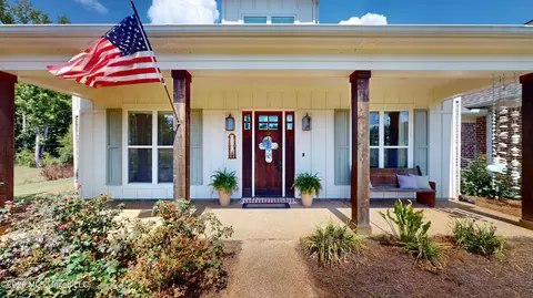 Exterior - 856 E Woodford Cv, Hernando, MS 38632 photo 4 of 8