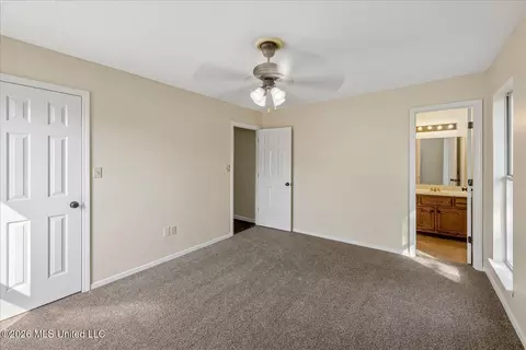 Bedroom - 10475 Oak Leaf Dr, Olive Branch, MS 38654 photo 2 of 3