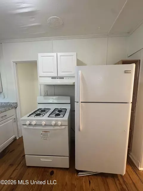 Kitchen - 232 Mitchell Ave, Jackson, MS 39216 photo 4 of 4