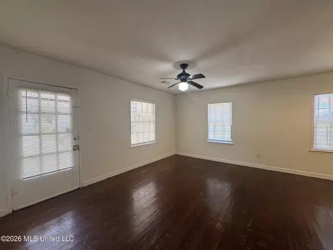Living - 232 Mitchell Ave, Jackson, MS 39216 photo 2 of 3