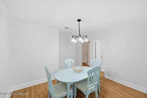 Dining - 415 E Pine Ave, Mendenhall, MS 39114 photo 4 of 4