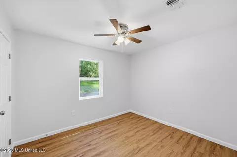 Bedroom - 415 E Pine Ave, Mendenhall, MS 39114 photo 2 of 2