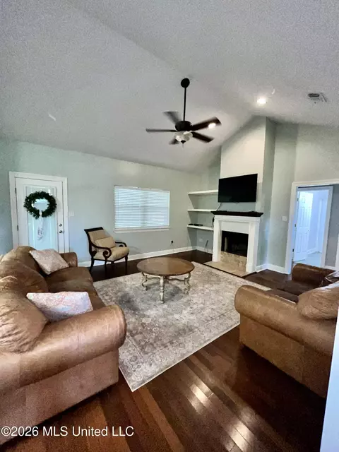 9248 Taylor Dr, Biloxi, MS 39532 photo 6