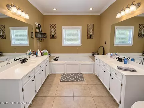 Bath - 806 Lindberg Ave, Natchez, MS 39120 photo 3 of 5