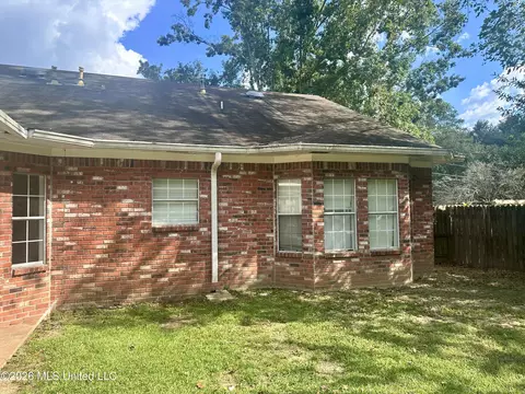 Exterior - 806 Lindberg Ave, Natchez, MS 39120 photo 5 of 7