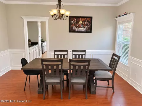 Dining - 806 Lindberg Ave, Natchez, MS 39120 photo 2 of 2