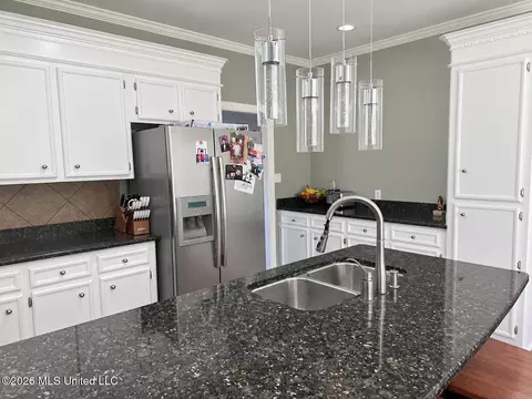 Kitchen - 806 Lindberg Ave, Natchez, MS 39120 photo 4 of 4
