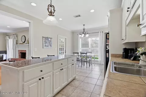 Kitchen - 116 Weldon Dr, Madison, MS 39110 photo 2 of 4