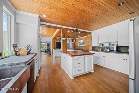 Kitchen - 1951 E 3rd St, Forest, MS 39074 photo 8 of 9