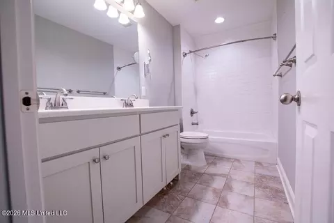 Bath - 866 Craft Rd, Hernando, MS 38632 photo 6 of 6