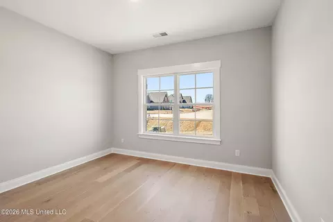 Bedroom - 297 Kason Scott Rd, Hernando, MS 38632 photo 2 of 4