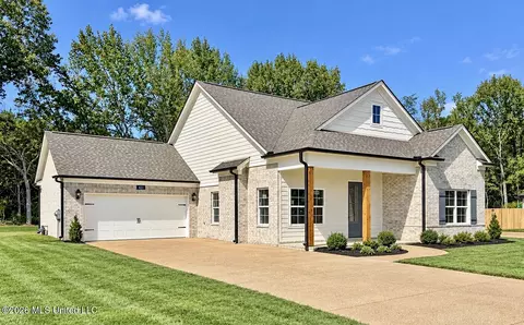 Exterior - 297 Kason Scott Rd, Hernando, MS 38632 photo 2 of 8