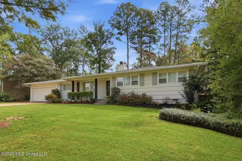 Exterior - 134 Chippewa Cir, Jackson, MS 39211 photo 2 of 8