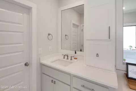 Bath - 705 Glenwild Dr, Canton, MS 39046 photo 3 of 6