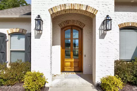 Entry Way - 705 Glenwild Dr, Canton, MS 39046 photo 1 of 3