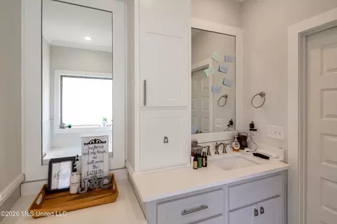 Bath - 705 Glenwild Dr, Canton, MS 39046 photo 2 of 6