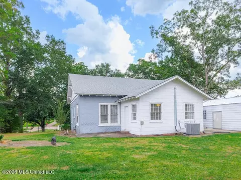 Exterior - 9822 Main St, Goodman, MS 39079 photo 6 of 7