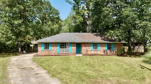 Exterior - 106 Cumberland Ct, Brandon, MS 39047 photo 5 of 6
