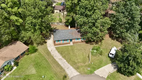 View/Area - 106 Cumberland Ct, Brandon, MS 39047 photo 5 of 6
