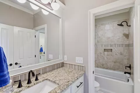 Bath - 403 Huntington Pt, Brandon, MS 39047 photo 7 of 7