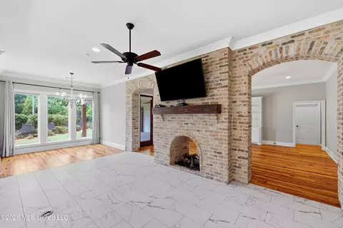 Living - 403 Huntington Pt, Brandon, MS 39047 photo 5 of 5