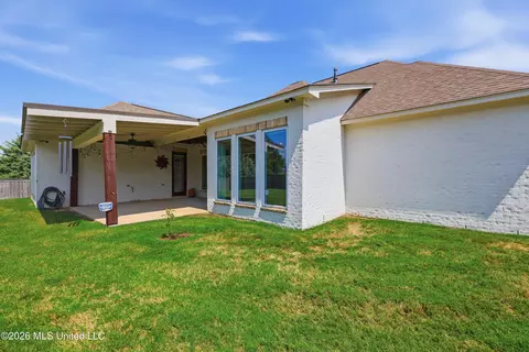 Exterior - 403 Huntington Pt, Brandon, MS 39047 photo 5 of 6