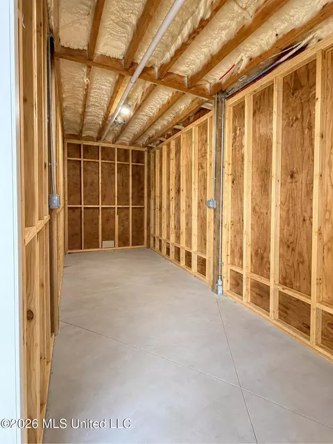 404 Fourth St, Waveland, MS 39576