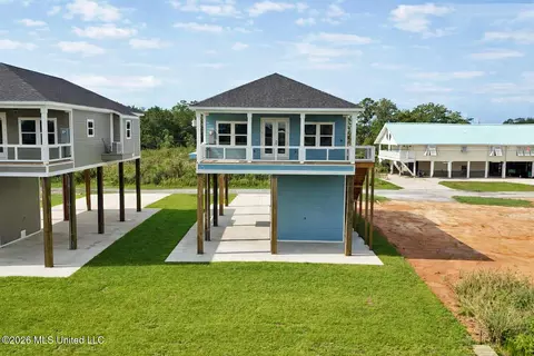 4122 11th Ave, Bay Saint Louis, MS 39520