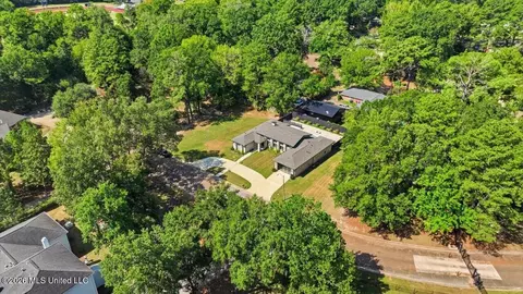 View/Area - 3 Carter Grv, Jackson, MS 39211 photo 3 of 5