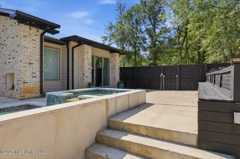 Exterior - 3 Carter Grv, Jackson, MS 39211 photo 12 of 17