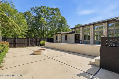 Exterior - 3 Carter Grv, Jackson, MS 39211 photo 11 of 17