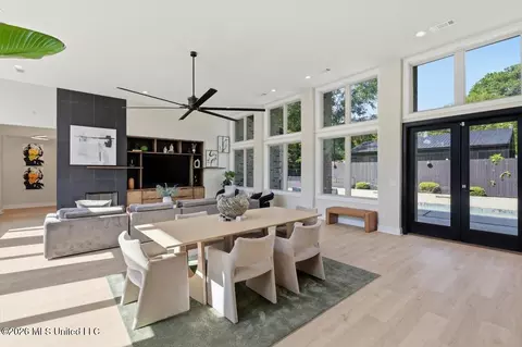 Dining - 3 Carter Grv, Jackson, MS 39211 photo 3 of 4