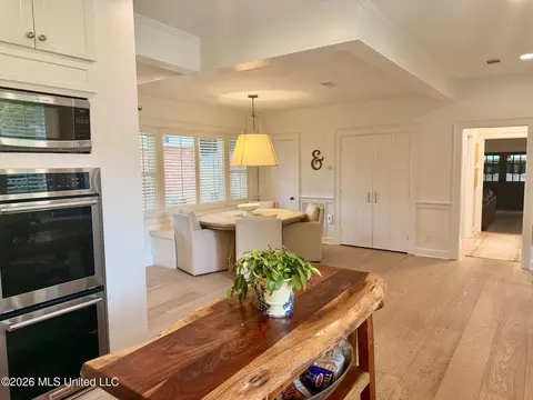 Kitchen - 2 Bingaman Ln, Natchez, MS 39120 photo 3 of 4