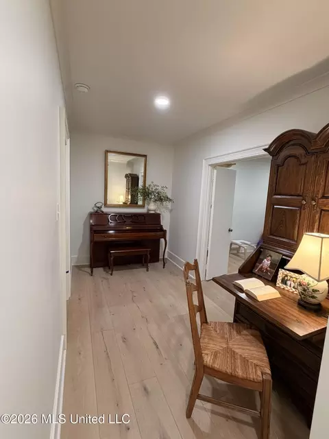 Entry Way - 2 Bingaman Ln, Natchez, MS 39120 photo 3 of 3