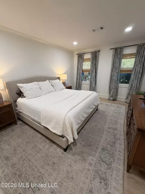 Bedroom - 2 Bingaman Ln, Natchez, MS 39120 photo 1 of 2