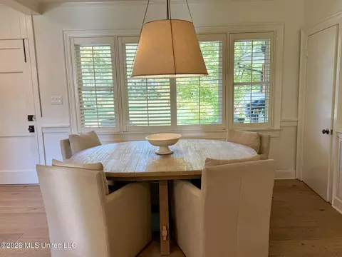 Dining - 2 Bingaman Ln, Natchez, MS 39120 photo 1 of 1
