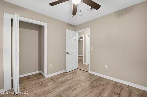 Bedroom - 223 One Park Pl, Jackson, MS 39212 photo 6 of 7