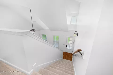 Entry Way - 4656 E Dublin Cir, Olive Branch, MS 38654 photo 5 of 9