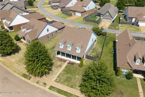 View/Area - 4656 E Dublin Cir, Olive Branch, MS 38654 photo 3 of 5