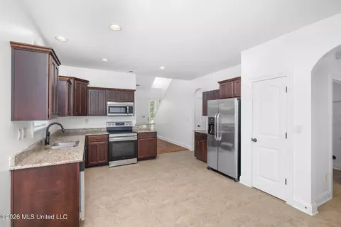 Other - 4656 E Dublin Cir, Olive Branch, MS 38654 photo 4 of 10