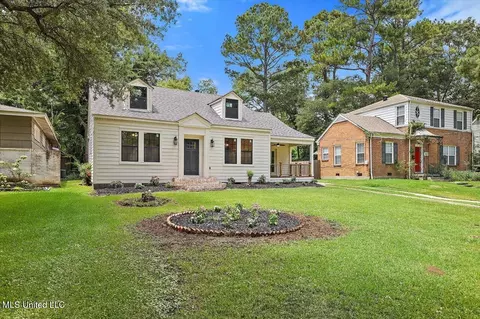 Exterior - 4017 Pine Hill Dr, Jackson, MS 39206 photo 2 of 7