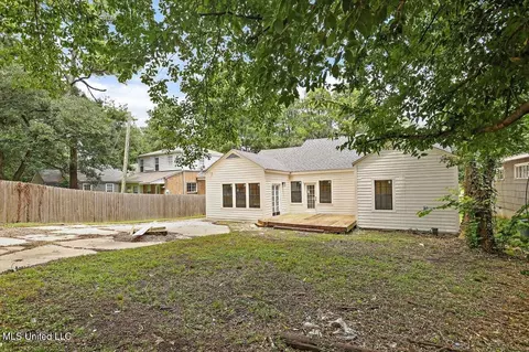 Exterior - 4017 Pine Hill Dr, Jackson, MS 39206 photo 7 of 7