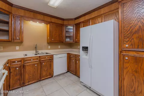 Kitchen - 26 Brock Dr, Byram, MS 39272 photo 3 of 3