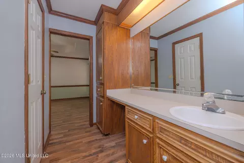 Bath - 26 Brock Dr, Byram, MS 39272 photo 3 of 4